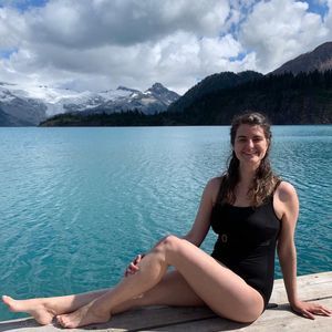 Meet your Posher, Emilija